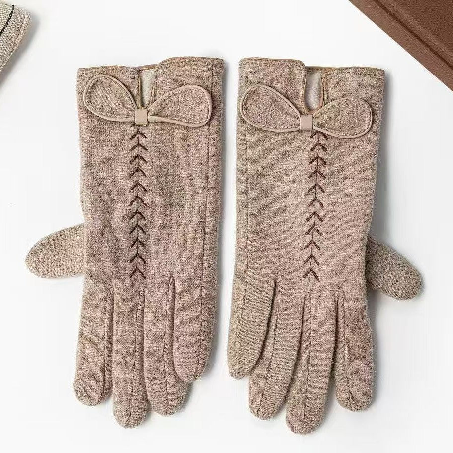 Elegant Bow-Embellished Touchscreen Gloves Kalsten