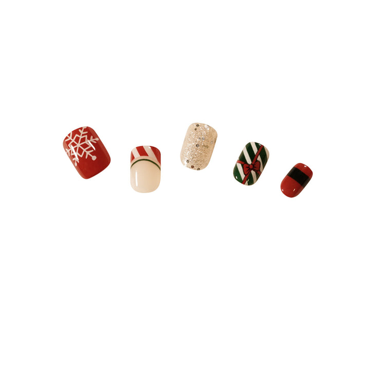 Elegant artificial nails with golden accents and floral design Kalsten