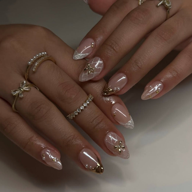 Artful stiletto nails with glitter accents Kalsten