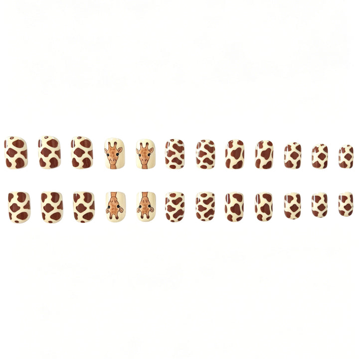 Artistic Giraffe-Themed Nail Art Extensions Kalsten