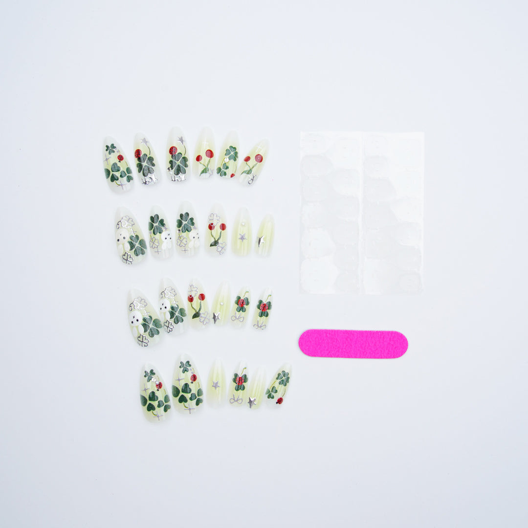 Playful artificial nails with plant motifs Kalsten