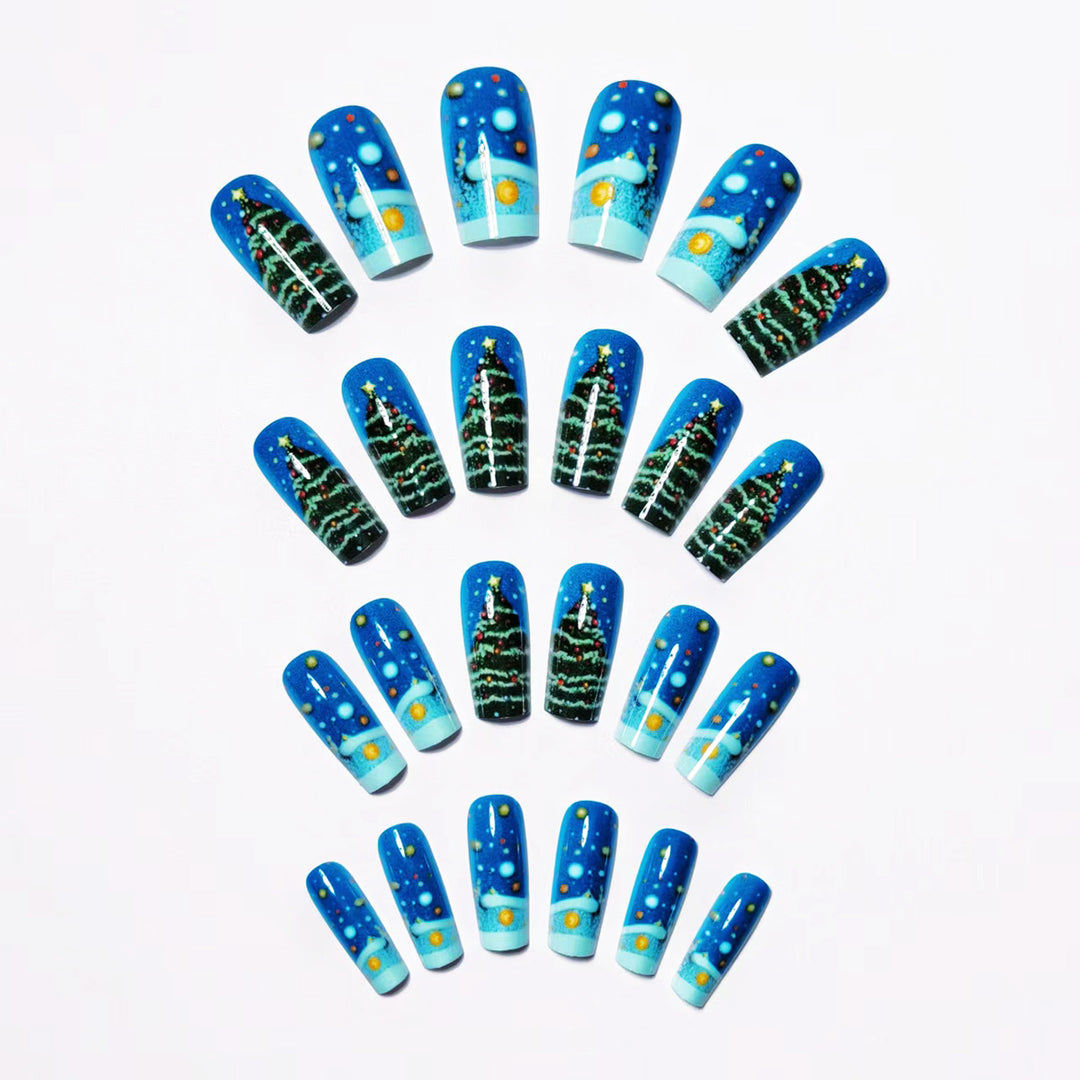Artificial nails in festive Christmas design Kalsten