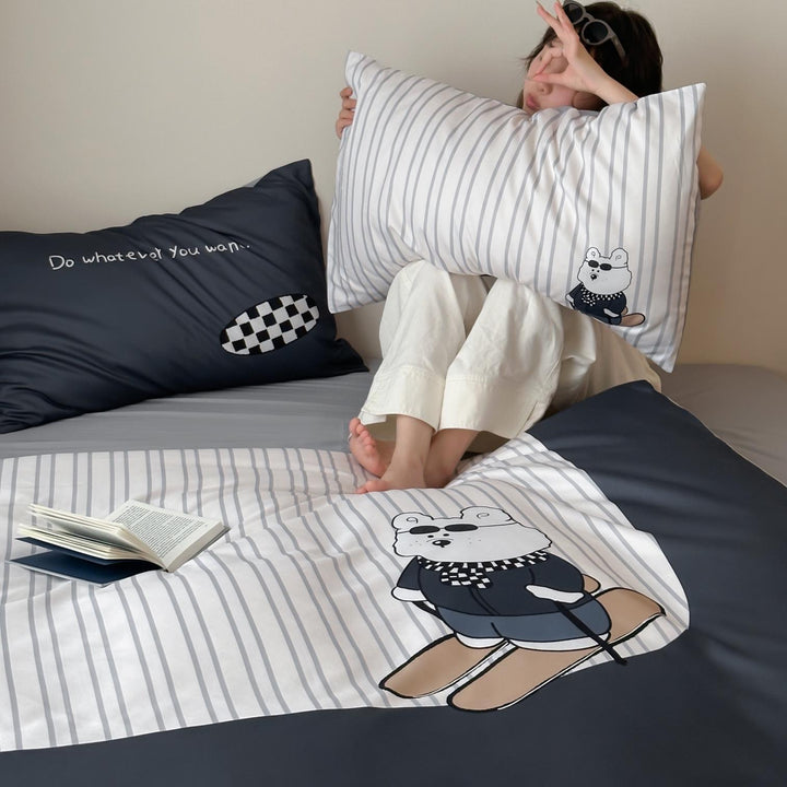 Bedding set made of cotton satin with teddy bear and breakfast print