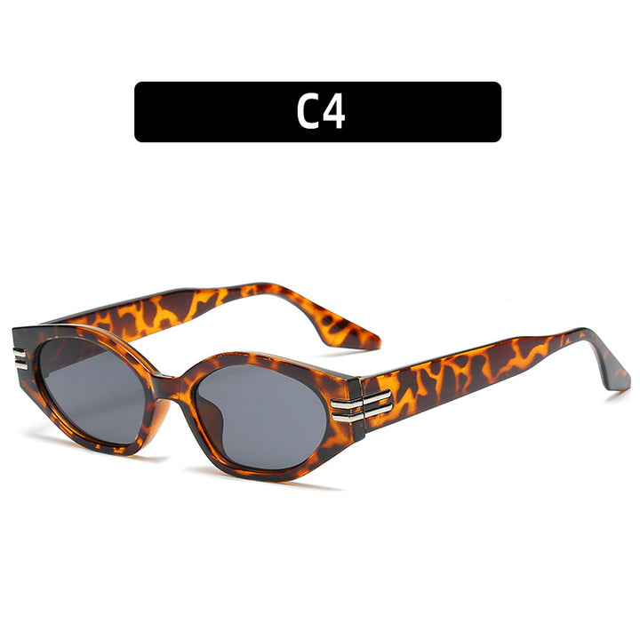 Elegant Cat-Eye Sunglasses with Decorative Metal Accents