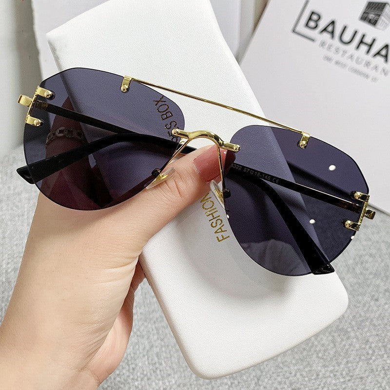 Women modern pilot sunglasses with gradient lenses and slim metal frame Kalsten
