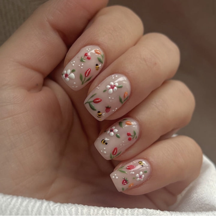 Floral Press-On Nail Art Set Kalsten