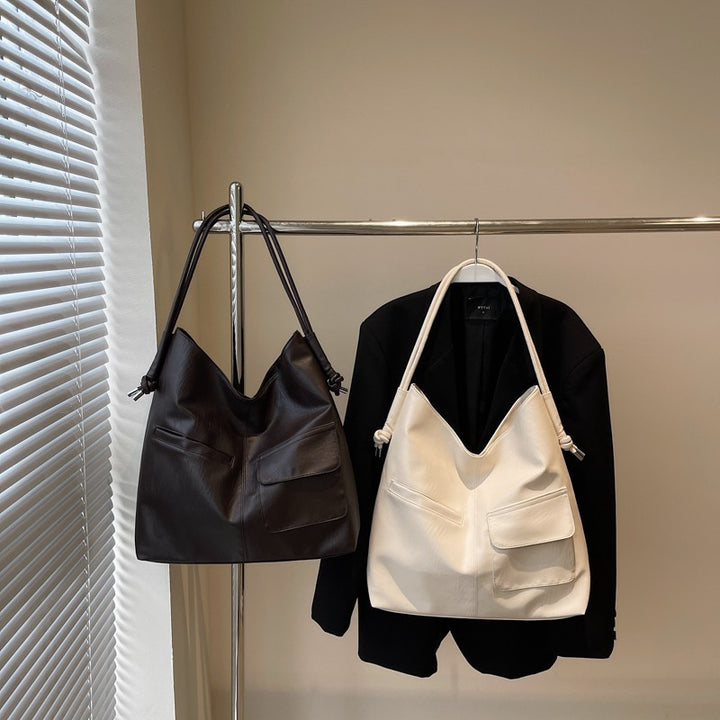 Casual tote bag with practical front pockets Kalsten