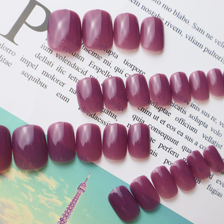 Glossy Press-On Nail Art with Elegant Finish Kalsten