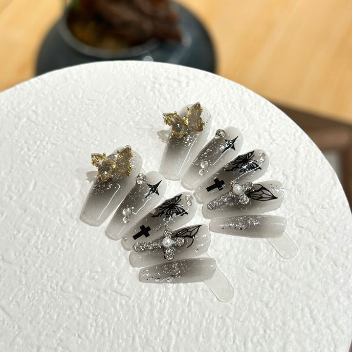 Artistic Butterfly-Themed Press-On Nails