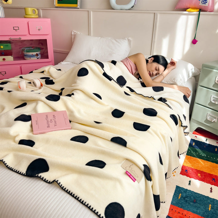Polka Dot Fleece Throw Blanket