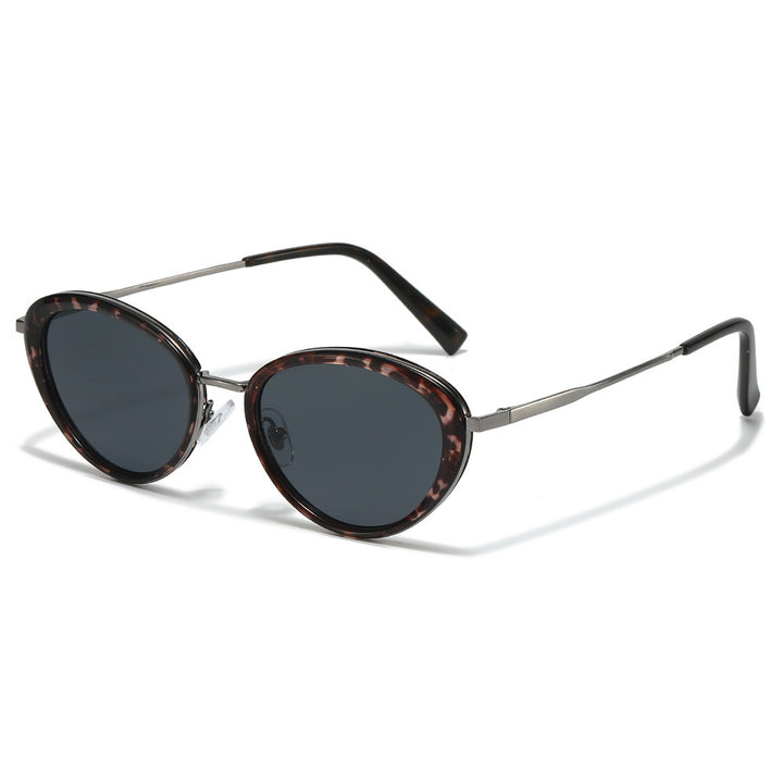 Retro-Inspired Cat-Eye Sunglasses with Tortoise Shell Accents Kalsten