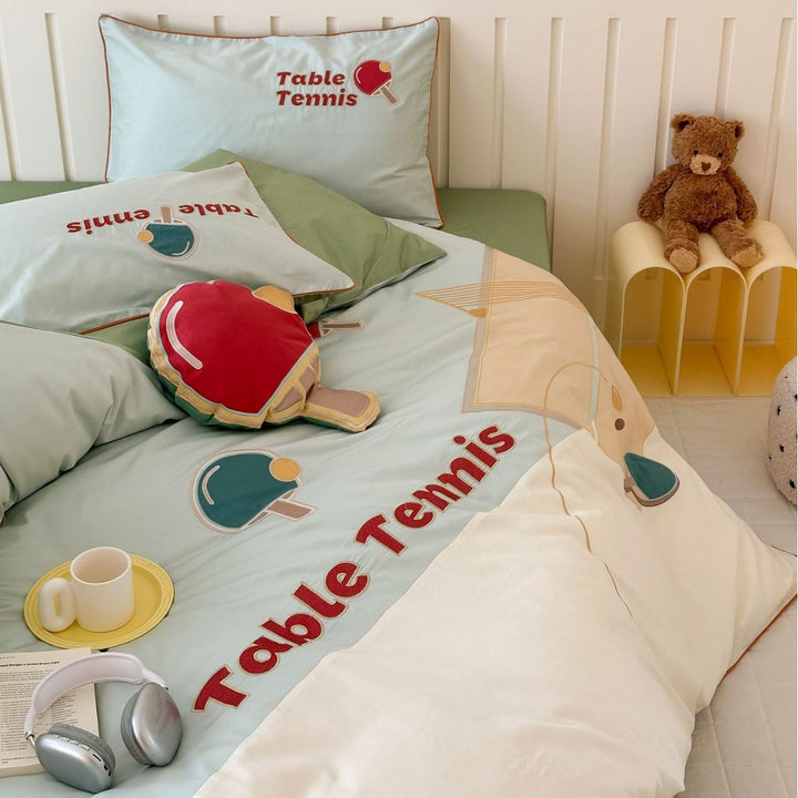 Children's bedding set in football sports design with embroidered appliqué