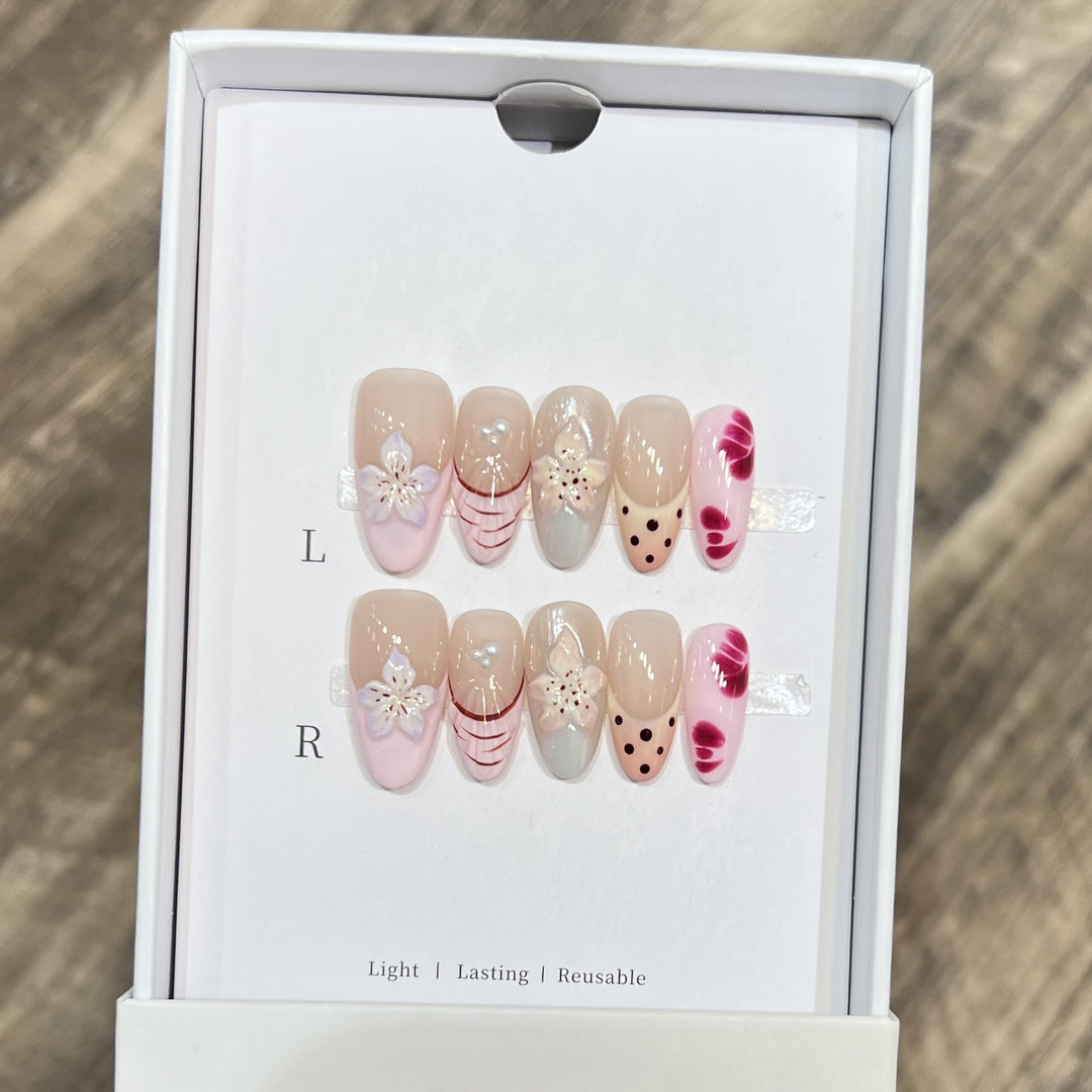 Floral and Polka Dot Press-On Nail Set Kalsten