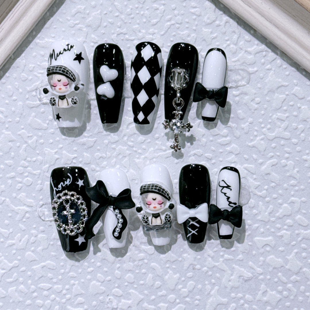 Elegant Character-Themed Decorative Press-On Nails