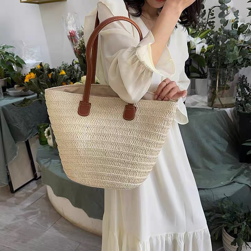 Designer tote bag with elegant faux leather handles Kalsten
