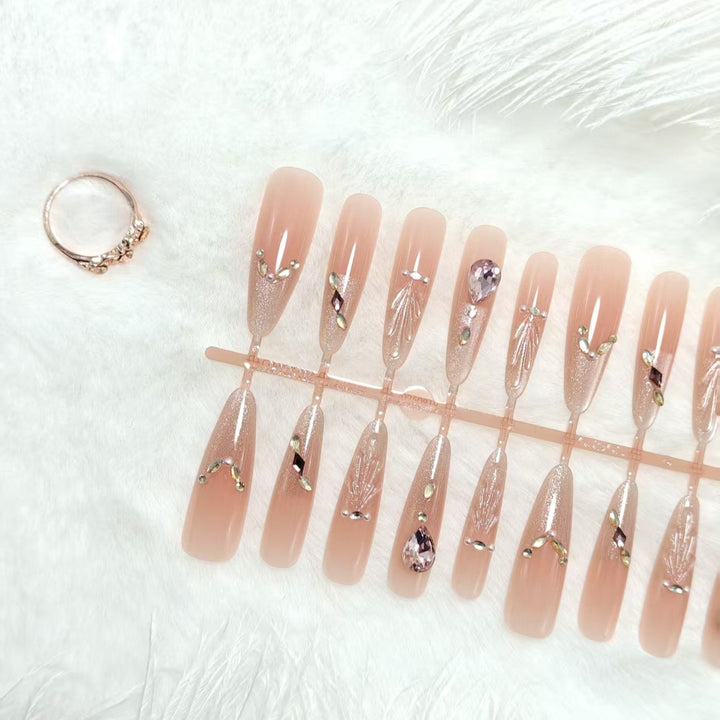 Artificial nails with luxurious decoration Kalsten
