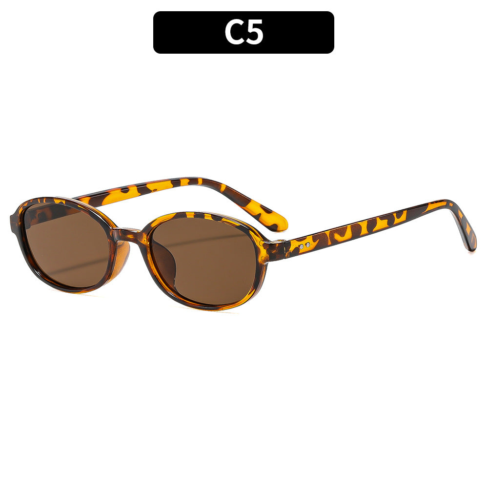 Chic Oval Frame Eyewear