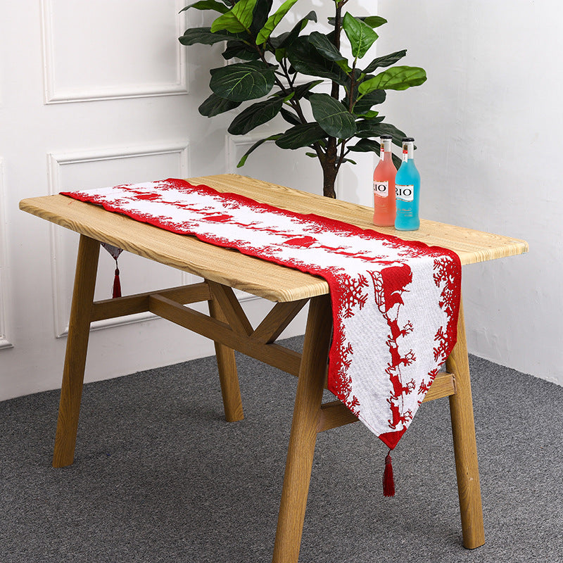 Festive table runner with reindeer motif Kalsten