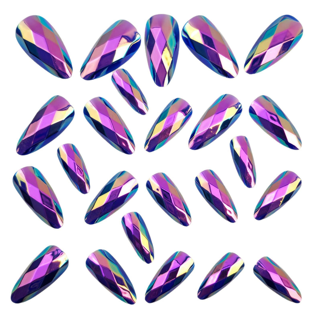 Artificial nails in elegant crystal design Kalsten