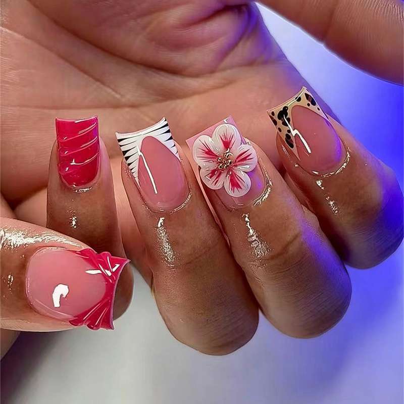 Creative Floral Press-On Nail Art Set Kalsten