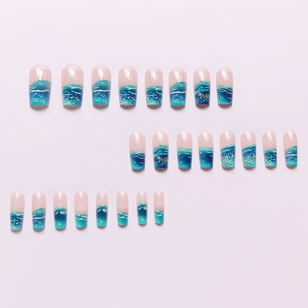 Nail art with creative ocean waves design Kalsten