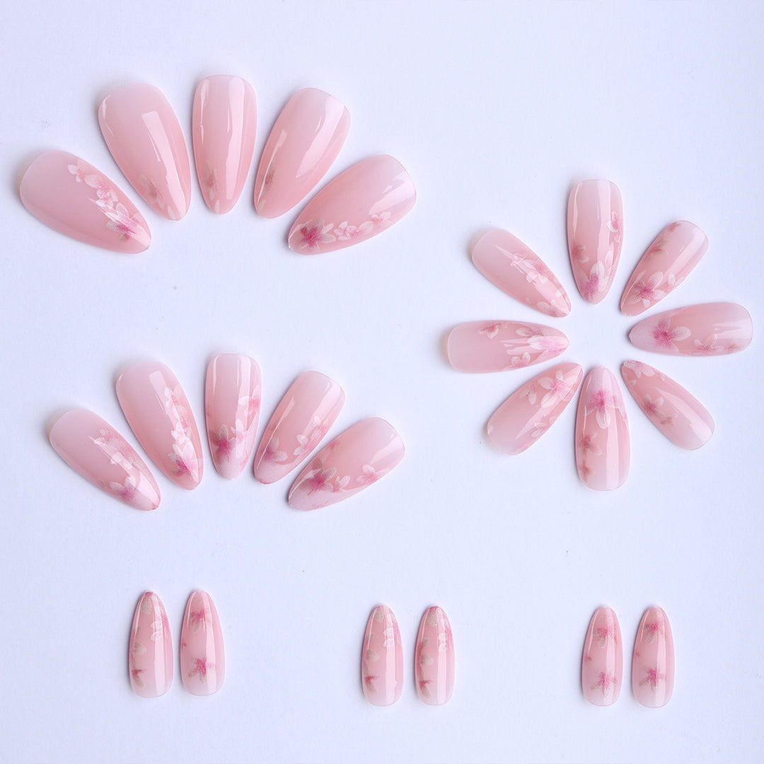 Artificial nails with delicate floral accents Kalsten
