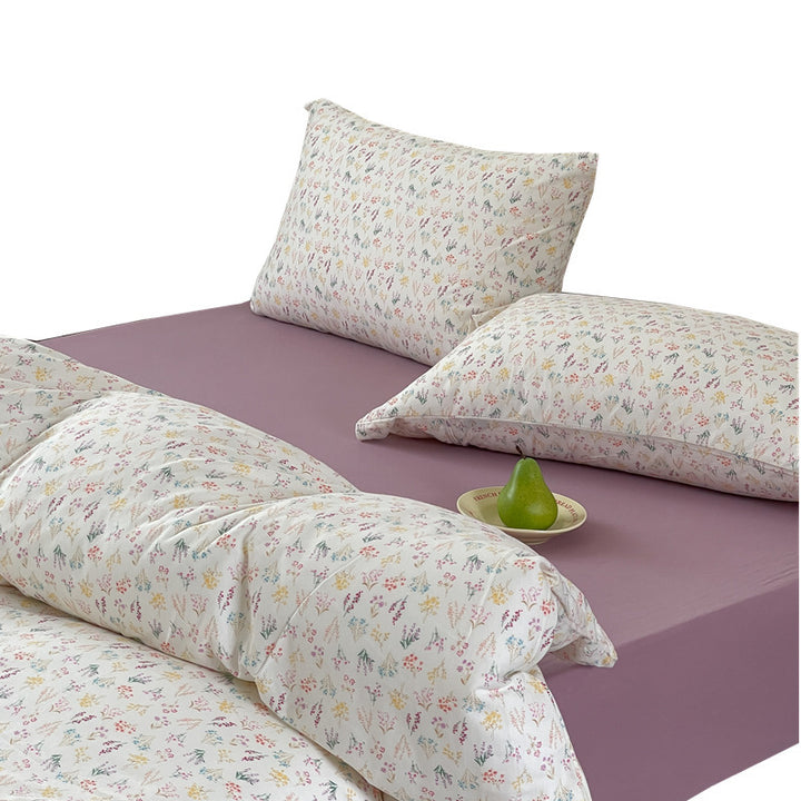 Fine woven cotton percale bedding set with delicate floral scatter motif