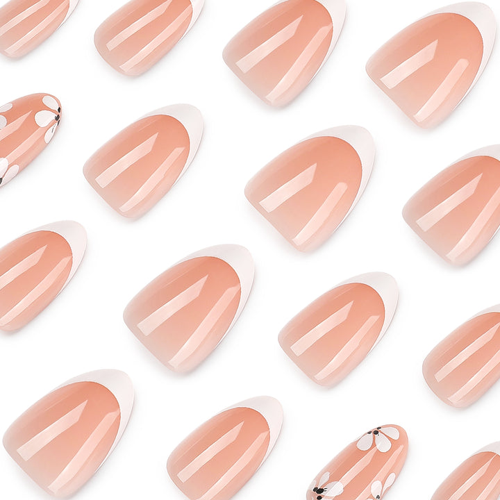 Artfully adorned nail art Kalsten