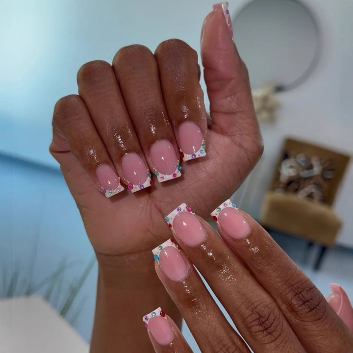 Nail art set with elegant rhinestone decorations and fashionable French design Kalsten