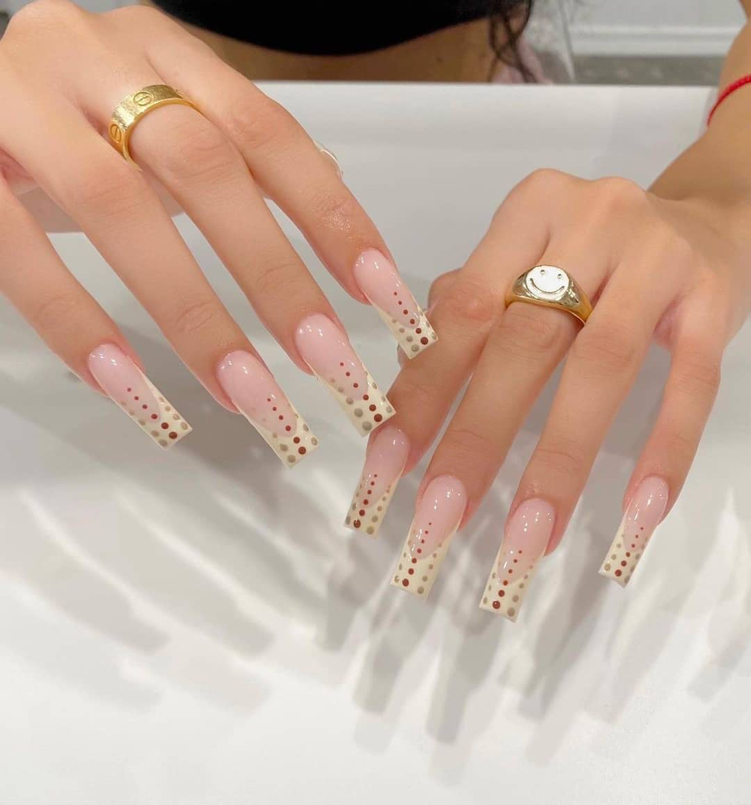 Artistic Nail Extensions with Elegant Dots and Shimmering Ombré Kalsten