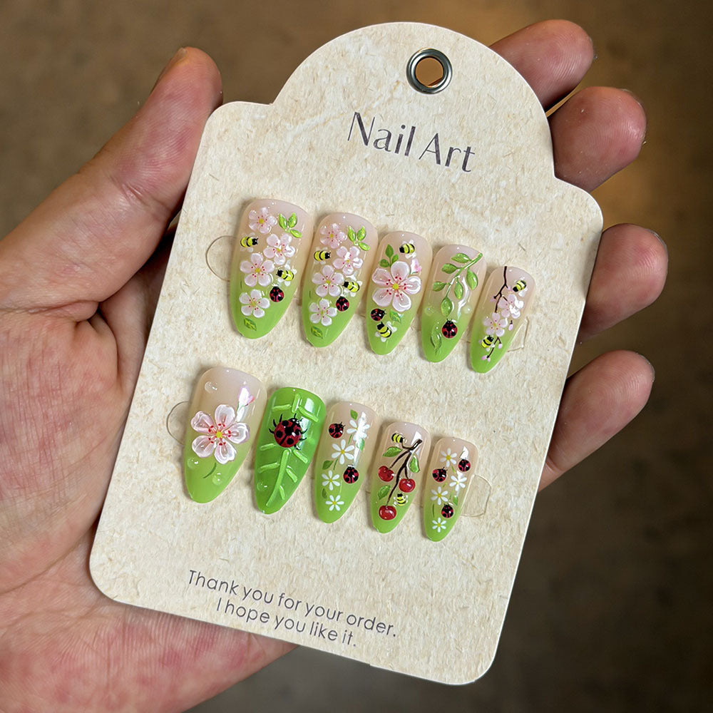 Botanical Themed Press-On Nail Kit Kalsten