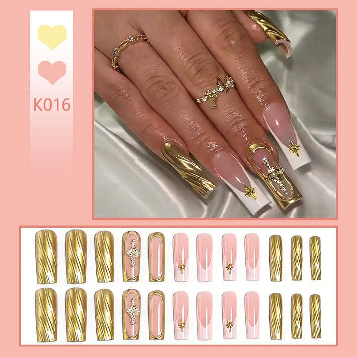 Glamorous Artificial Nail Set Kalsten