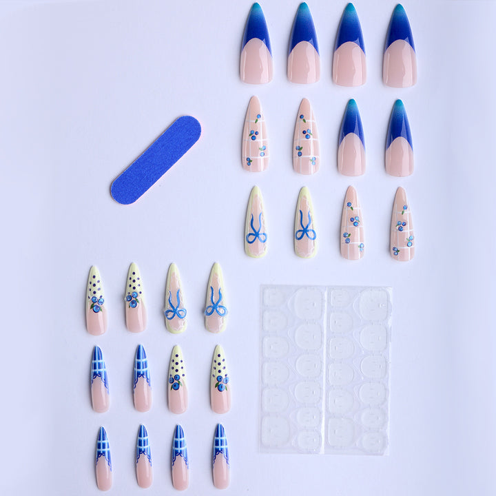 Artificial nails with playful design and elegant accents Kalsten