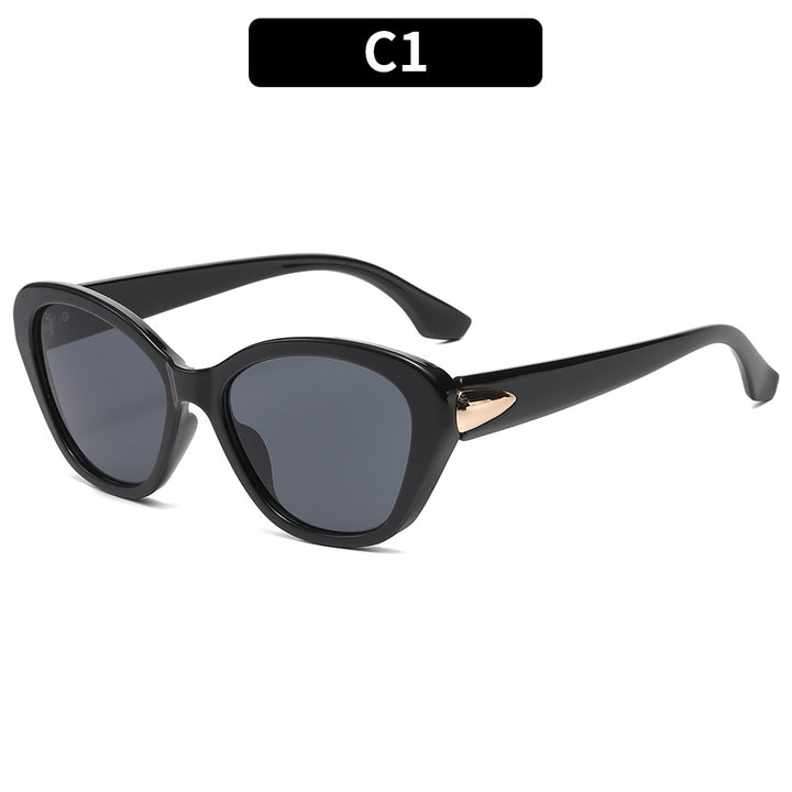 Stylish Cat-Eye Sunglasses with Metal Accents