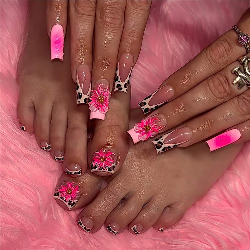 Artistic Floral Press-On Nail Art Kalsten