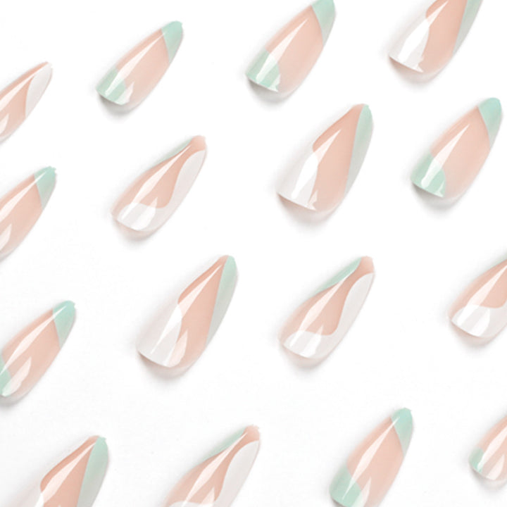 Artificial nail extensions with stylish design Kalsten