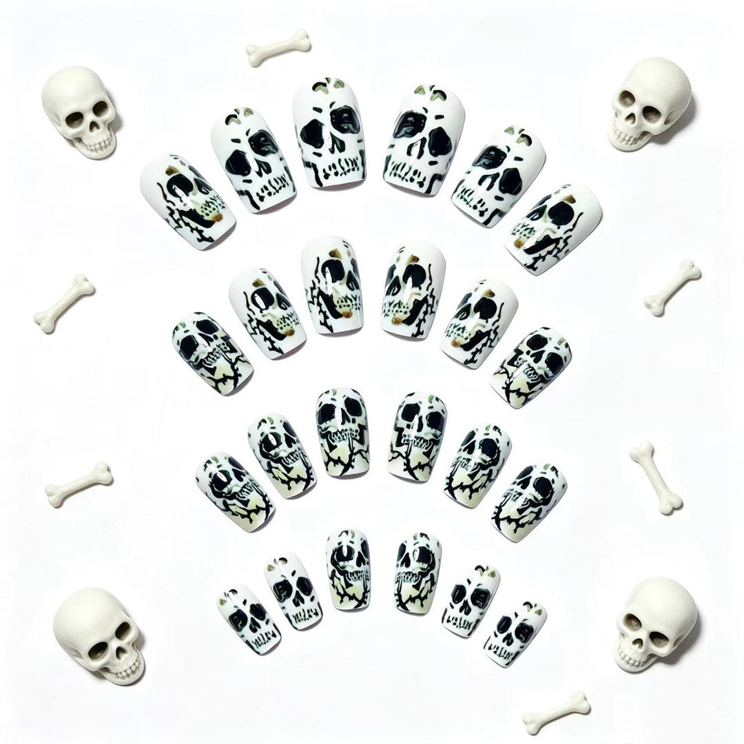 Creative artificial nails with lovingly detailed skull design Kalsten