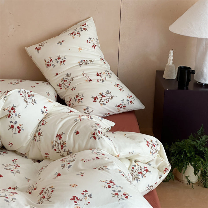 Bedding set in vintage rose pattern made of fine cotton percale