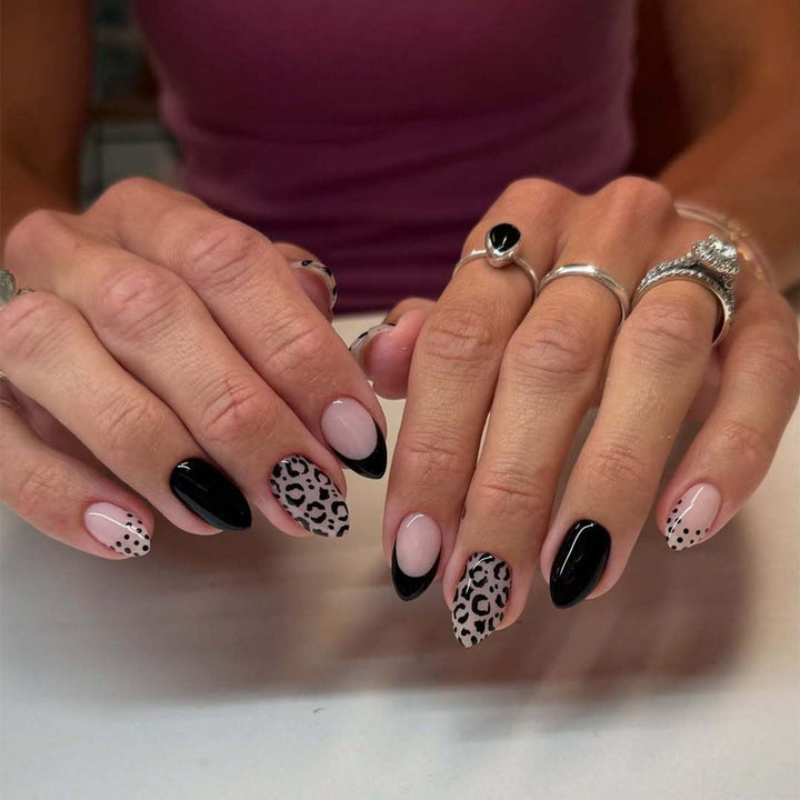 Decorative Almond-Shaped Nail Art Kalsten