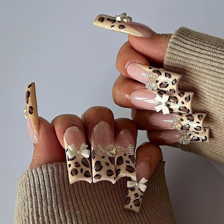 Stylish Nail Art Kalsten