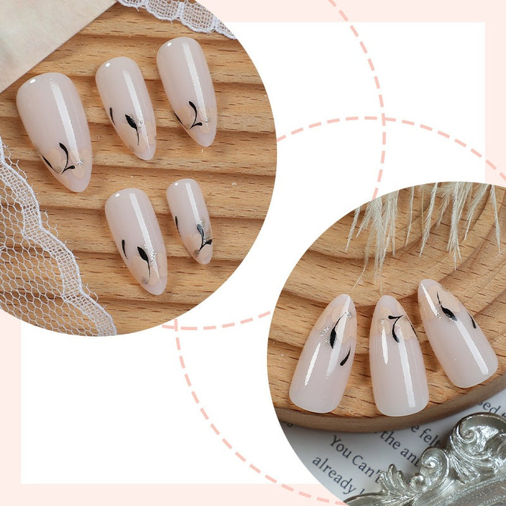 Creative nail art set with fine black and white decorations Kalsten