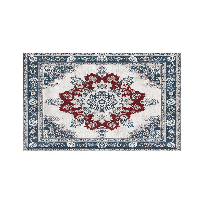 Vintage-Inspired Floral Area Rug Kalsten