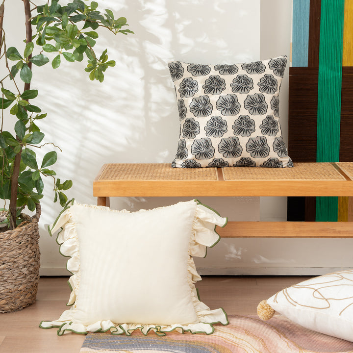 Decorative embroidered cushion cover made of cotton-linen with floral relief pattern Kalsten