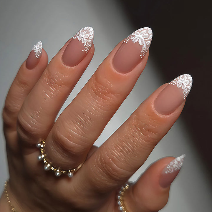 Elegant Decorative Press-On Nail Set with Floral Accents kalsten 1788495970