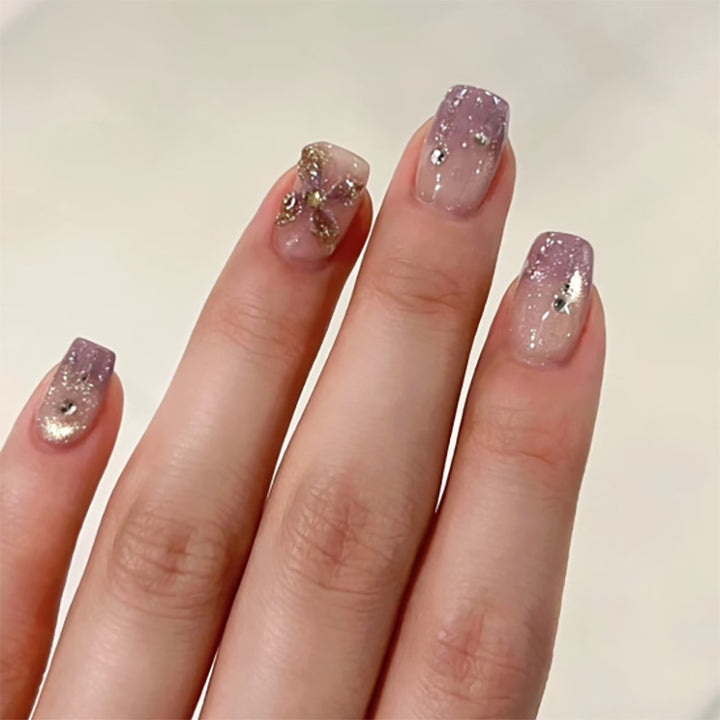 Glamorous and creative acrylic nails Kalsten