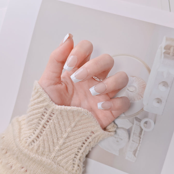 Elegant French Tip Press-On Nails Kalsten