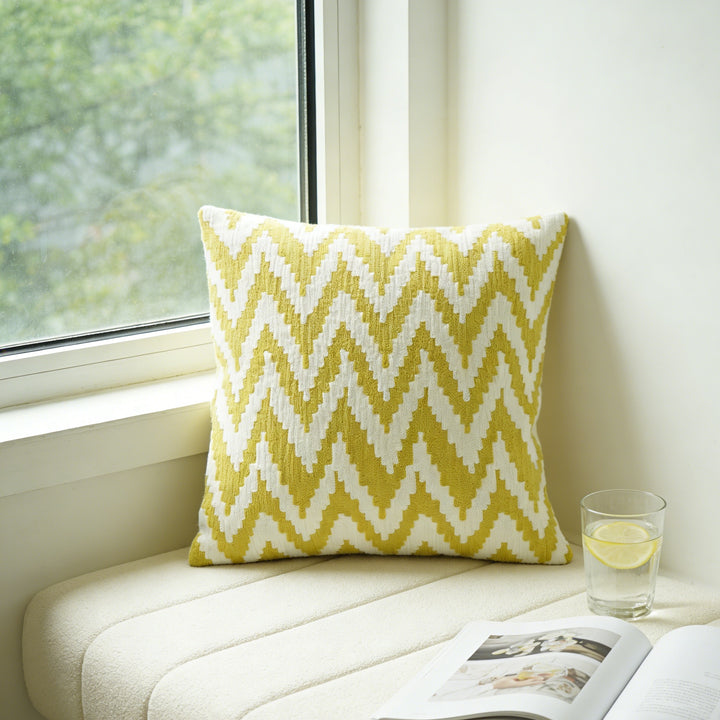Chevron Pattern Decorative Cushion