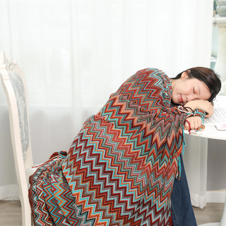 Ladies Decorative Zigzag Pattern Blanket Kalsten