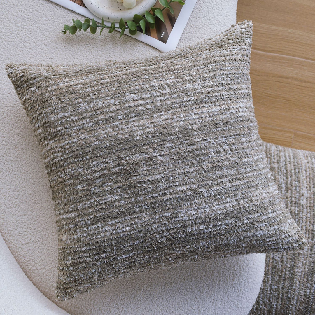 Square cushion cover made of soft chenille bouclé with ribbed texture Kalsten