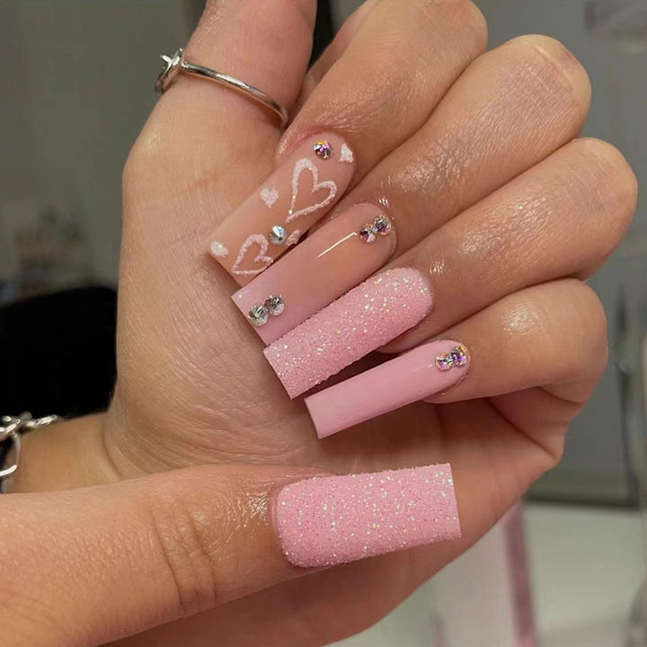 Nail art with heart and lip designs Kalsten